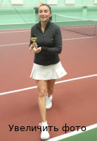 ученица по теннису Нара
